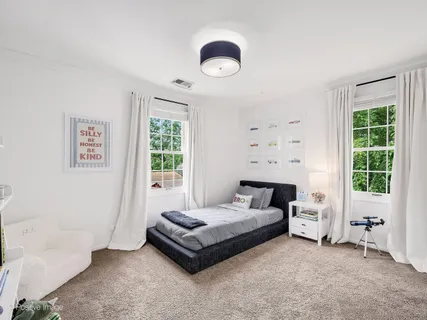 $974,900 | 828 Cambridge Avenue, Elmhurst, IL 60126