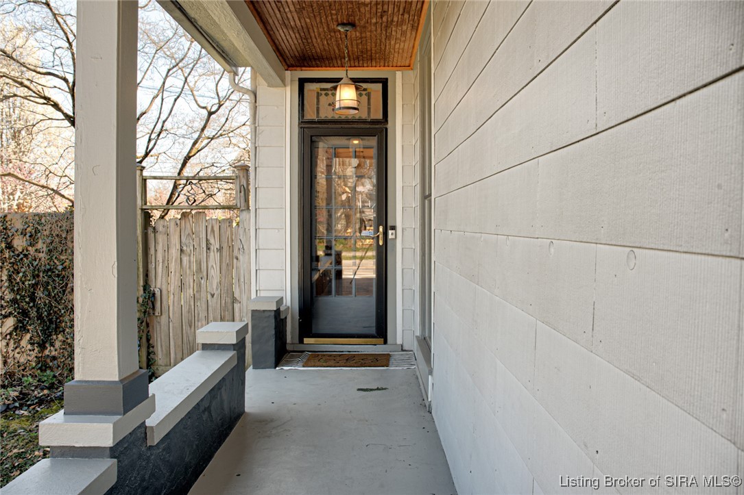 1014 East Spring Street New Albany, IN 47150 - Photo 5 of 51 Entry door