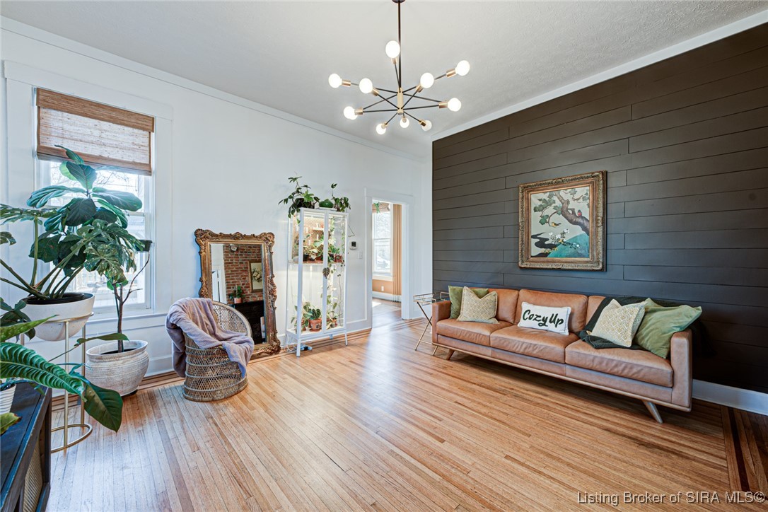 1014 East Spring Street New Albany, IN 47150 - Photo 6 of 51 Living Room - view from front door