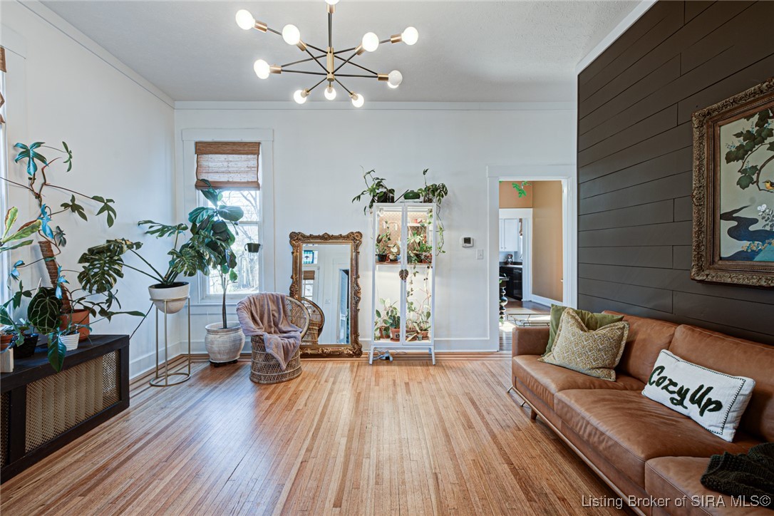 1014 East Spring Street New Albany, IN 47150 - Photo 9 of 51 Living room - view from entry to 1st floor primary
