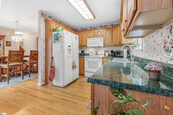 $375,000 | 2000 Ridgeview Lane, Seneca, SC 29678