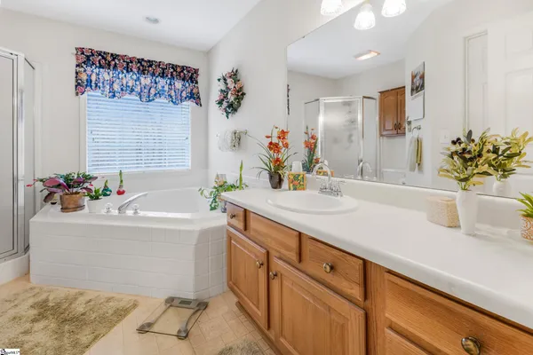 $375,000 | 2000 Ridgeview Lane, Seneca, SC 29678