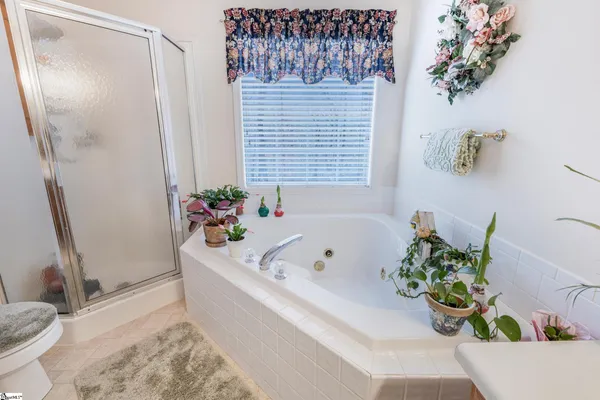 $375,000 | 2000 Ridgeview Lane, Seneca, SC 29678