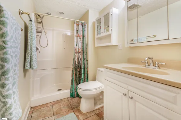 $375,000 | 2000 Ridgeview Lane, Seneca, SC 29678