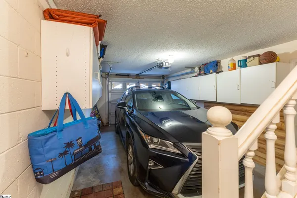 $375,000 | 2000 Ridgeview Lane, Seneca, SC 29678