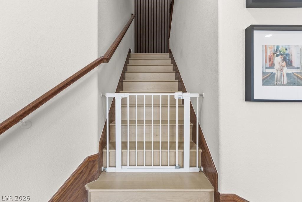 6067 Honeysuckle Ridge Street Las Vegas, NV 89148 - Photo 14 of 44