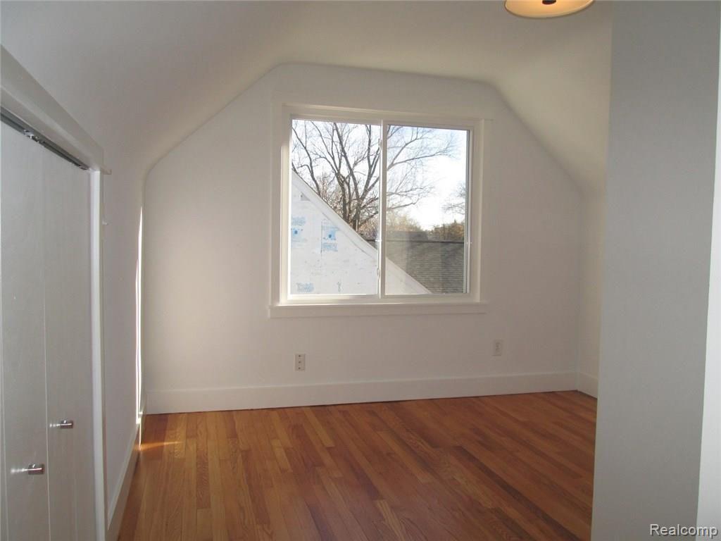 1891 Oxford Road Berkley, MI 48072 - Photo 19 of 27 oxford-bd4.jpg