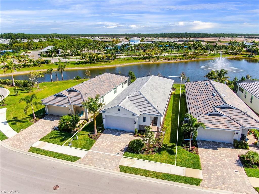 28488 Captiva Shell Loop Bonita Springs, FL 34135 - Photo 4 of 29 Gallery Image 4