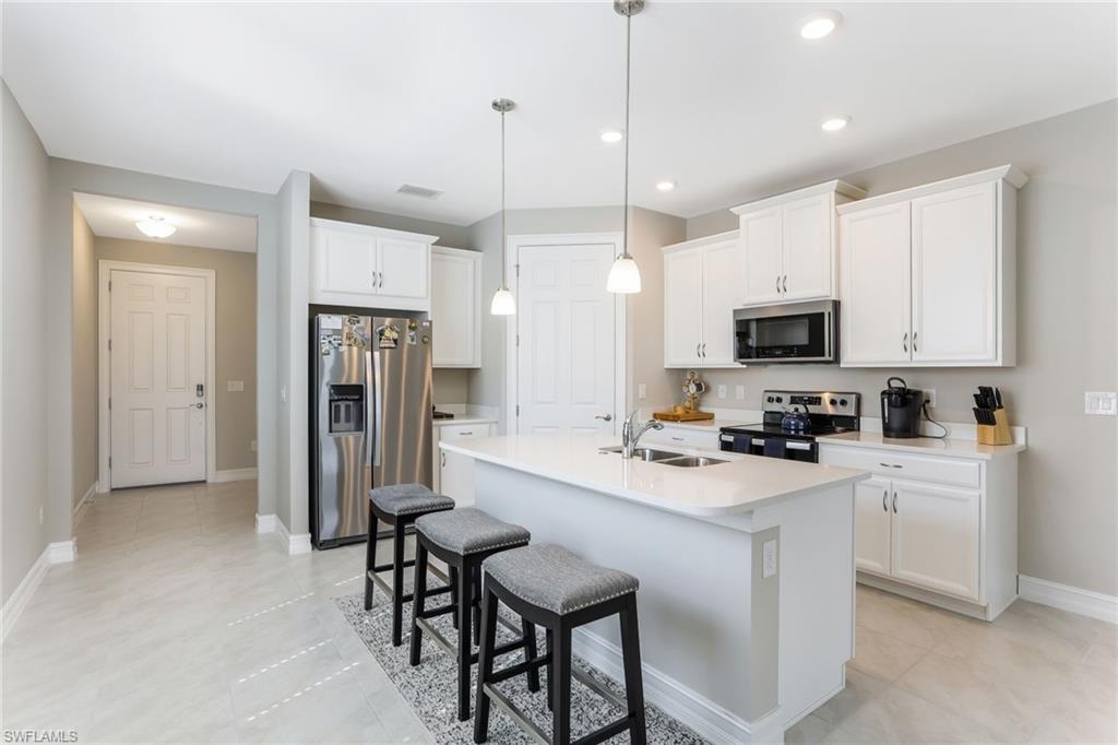28488 Captiva Shell Loop Bonita Springs, FL 34135 - Photo 10 of 29 Gallery Image 10