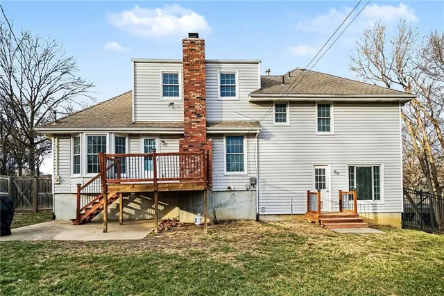 $425,000 | 7201 West 99th Street, Overland Park, KS 66212