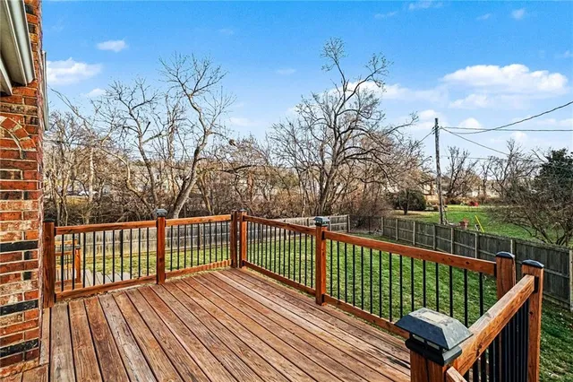 $425,000 | 7201 West 99th Street, Overland Park, KS 66212