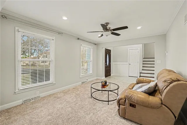 $425,000 | 7201 West 99th Street, Overland Park, KS 66212