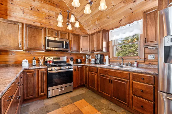$599,000 | 284 Nutting Road, Sunapee, NH 03782