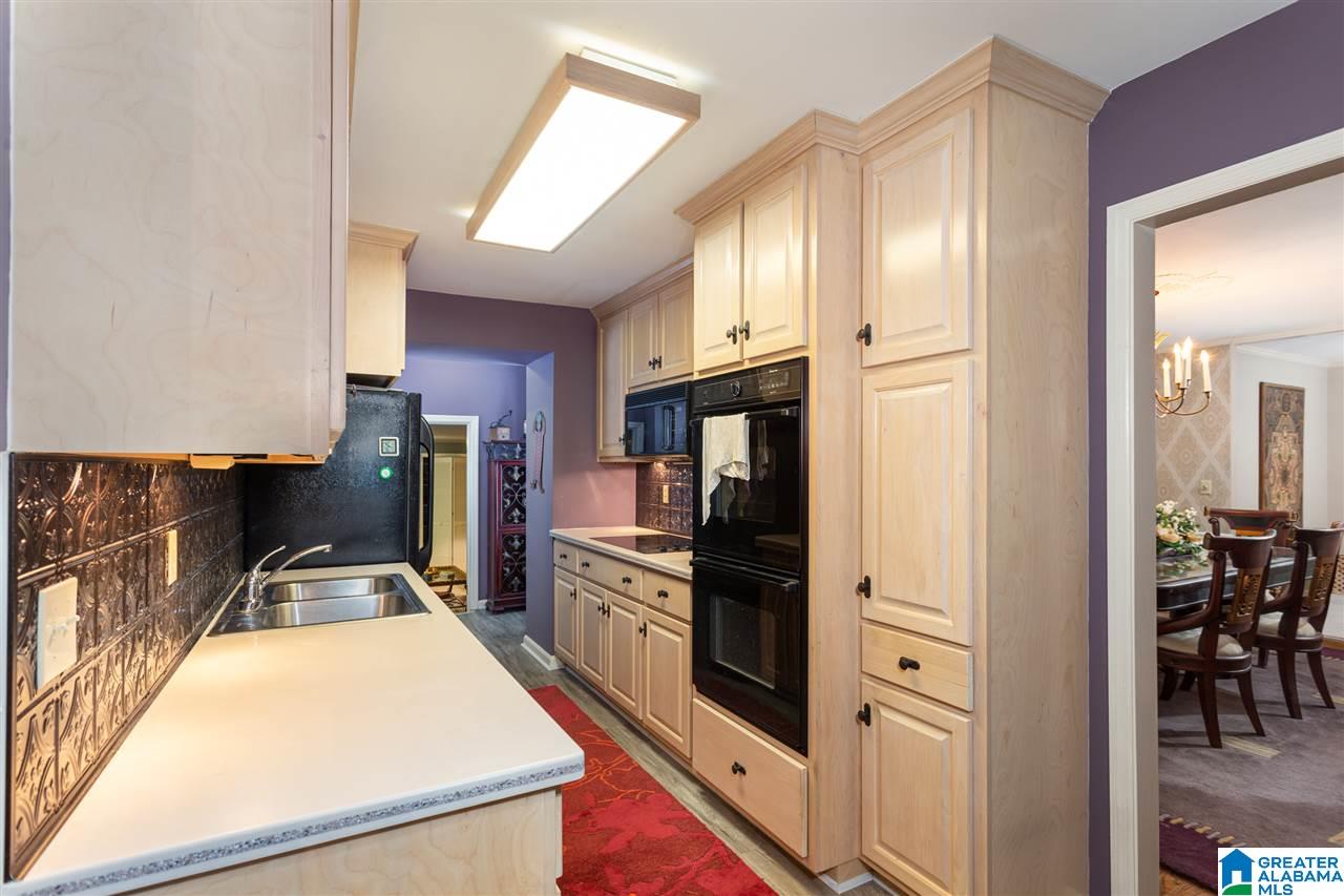 17 Belmont Road Anniston, AL 36207 - Photo 2 of 41