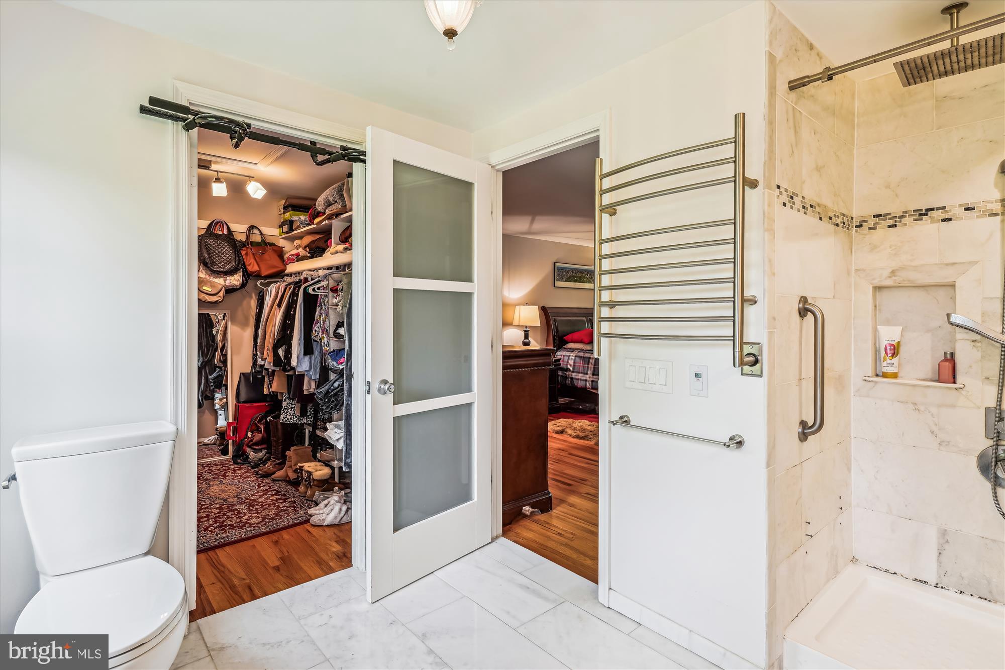 9117 Paddock Lane Potomac, MD 20854 - Photo 38 of 69 Primary Bath