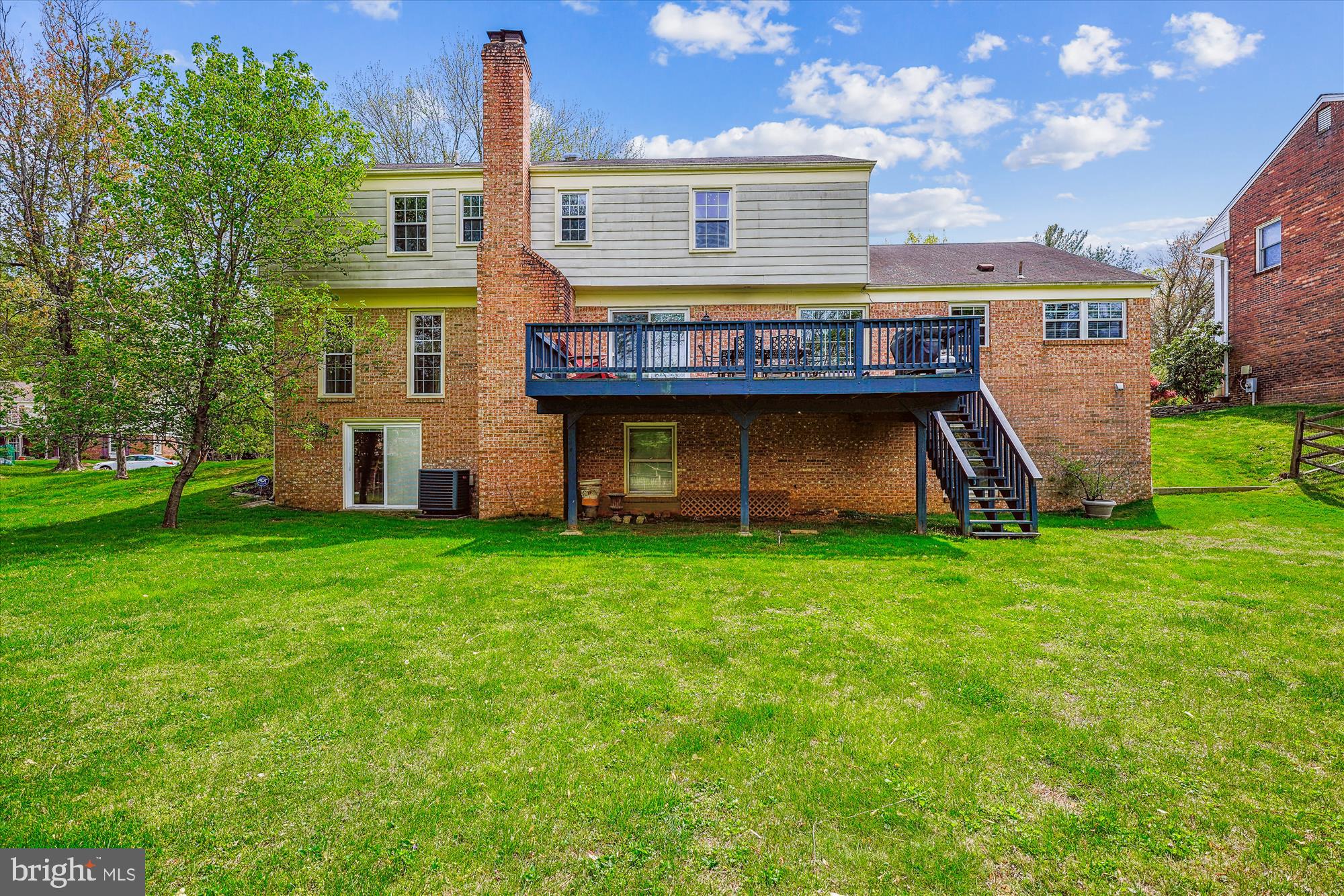 9117 Paddock Lane Potomac, MD 20854 - Photo 5 of 69 a view of a house with backyard