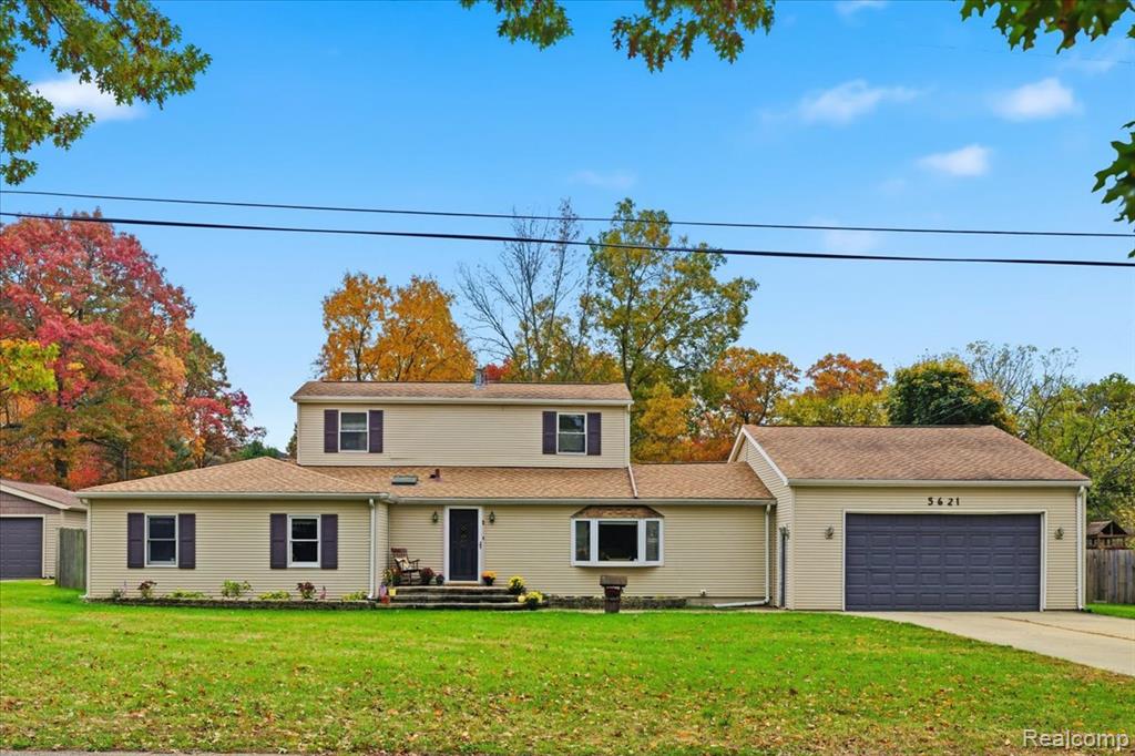 5621 Delmas Road Clarkston, MI 48348 - Photo 2 of 47
