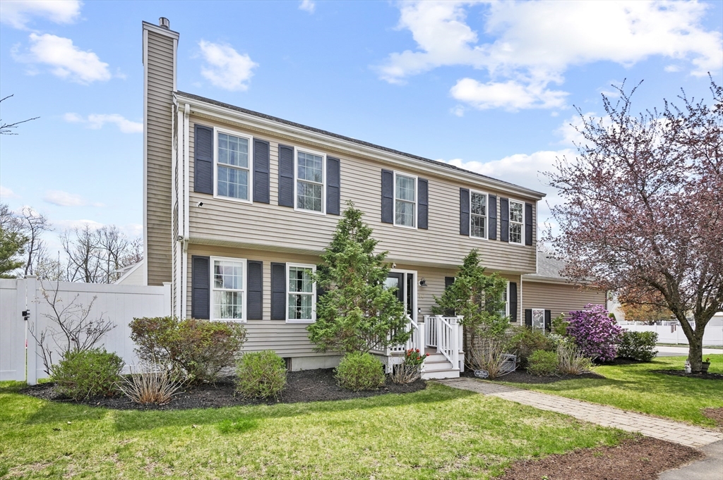 10 Matteo Street Worcester, MA 01606 - Photo 3 of 37 Gallery Image 3