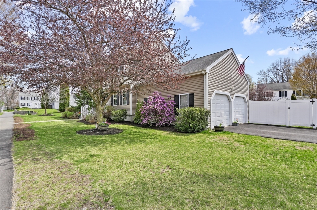 10 Matteo Street Worcester, MA 01606 - Photo 4 of 37 Gallery Image 4