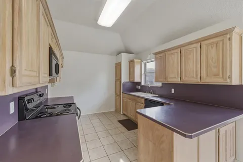 $269,900 | 500 Bluebonnet Drive, Burleson, TX 76028