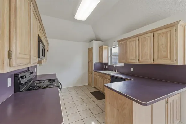 $269,900 | 500 Bluebonnet Drive, Burleson, TX 76028