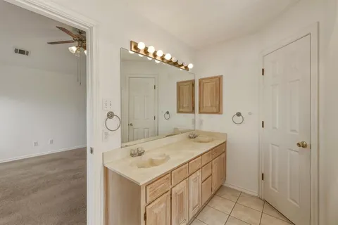 $269,900 | 500 Bluebonnet Drive, Burleson, TX 76028