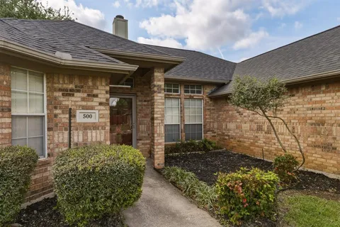 $269,900 | 500 Bluebonnet Drive, Burleson, TX 76028