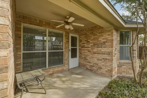$269,900 | 500 Bluebonnet Drive, Burleson, TX 76028