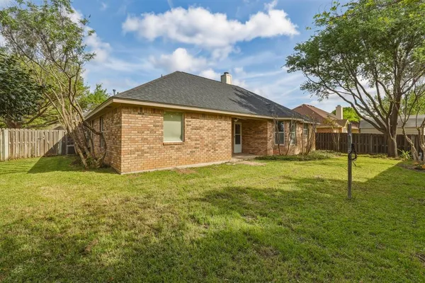 $269,900 | 500 Bluebonnet Drive, Burleson, TX 76028