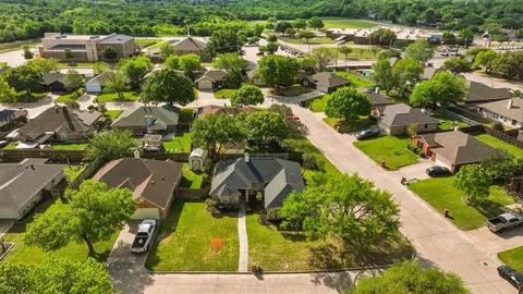 $269,900 | 500 Bluebonnet Drive, Burleson, TX 76028