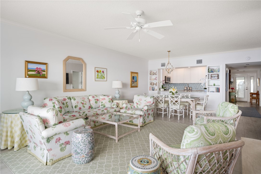 901 Bay Road, Unit 103 Vero Beach, FL 32963 - Photo 9 of 36