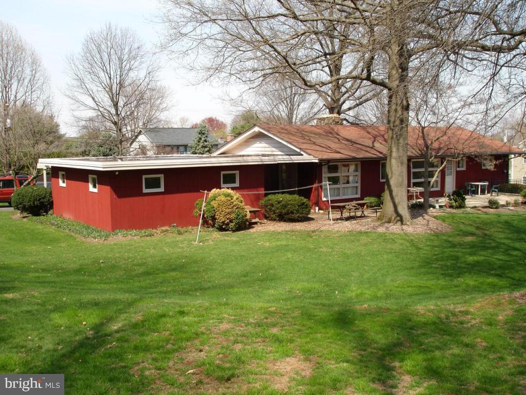 2578 Spring Valley Road Lancaster, PA 17601 - Photo 2 of 11 Gallery Image 2