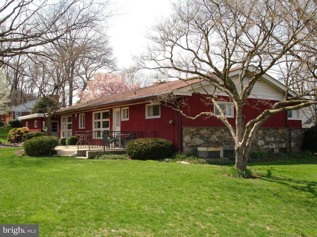 2578 Spring Valley Road Lancaster, PA 17601 - Photo 3 of 11 Gallery Image 3
