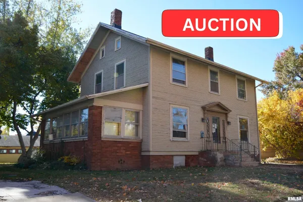 $21,000 | 821 East Washington Street, Macomb, IL 61455