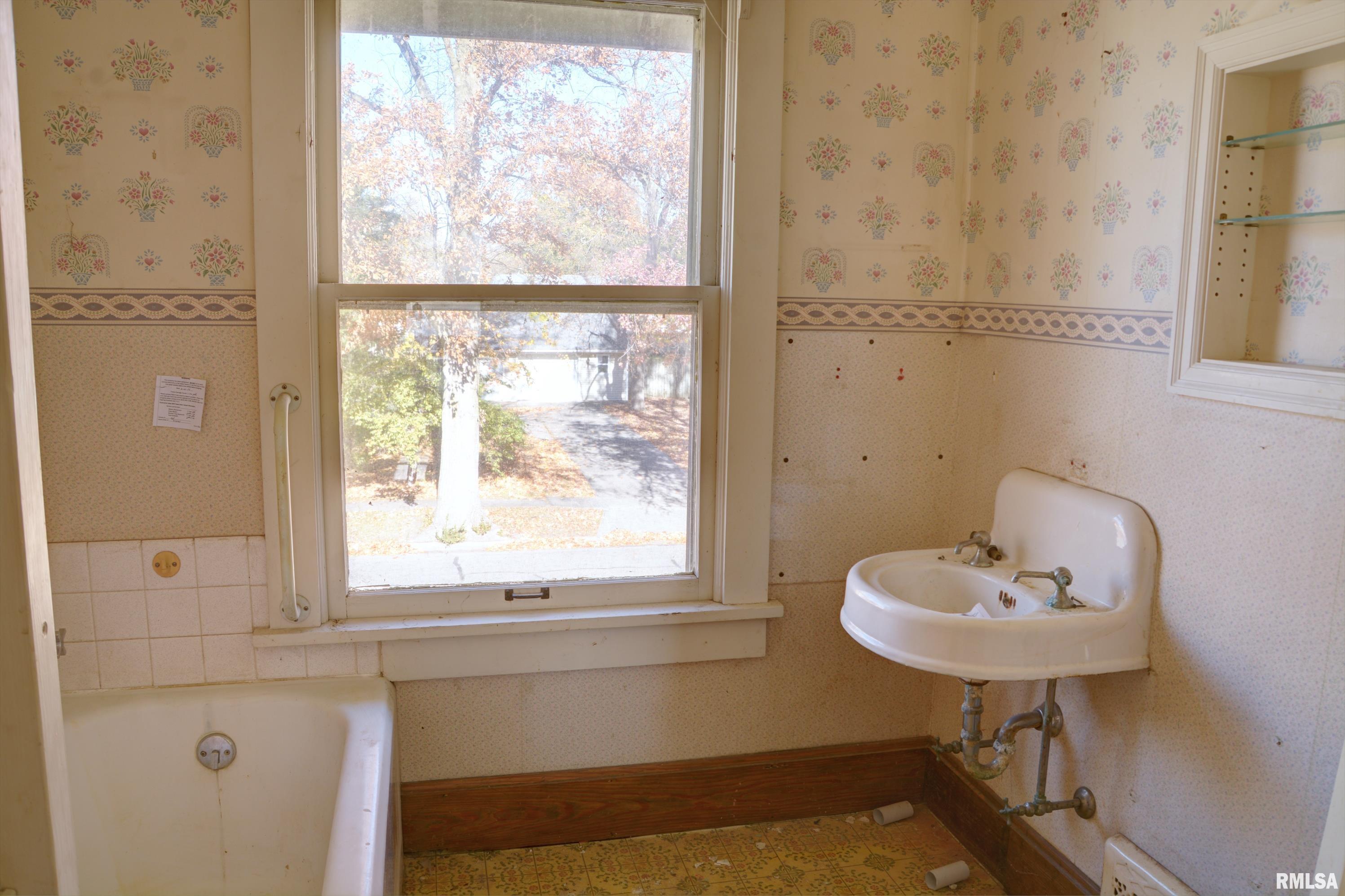 821 East Washington Street Macomb, IL 61455 - Photo 15 of 18