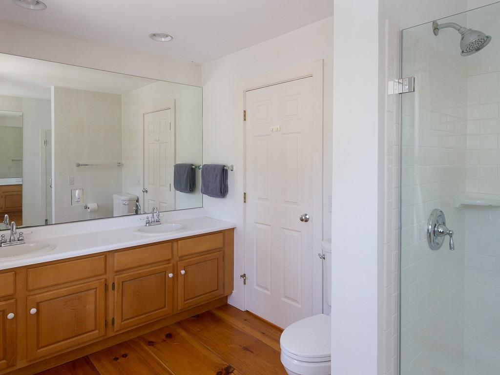 16 Yellow Head Road Bristol, ME 04554 - Photo 19 of 35 Master bath