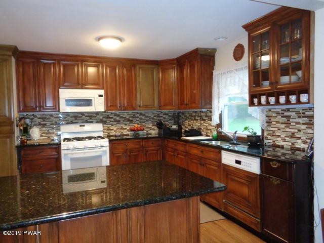 347 Swamp Brook Road Hawley, PA 18428 - Photo 14 of 32