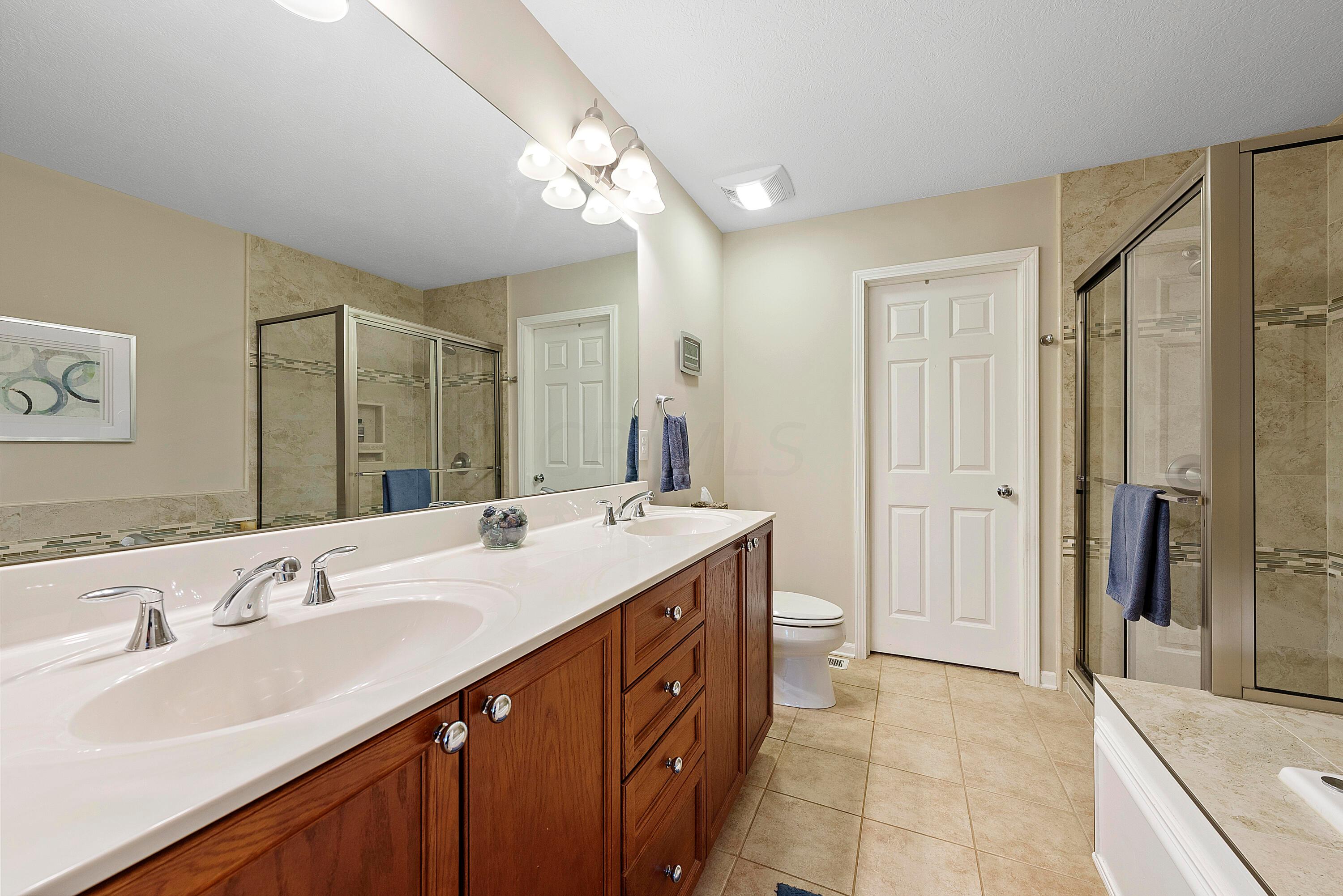 1213 Shagbark Road, Unit 21 Columbus, OH 43230 - Photo 23 of 44 DSC07719