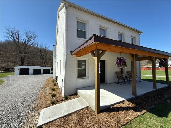 $298,000 | 11820 Highway 43, Amsterdam, OH 43903