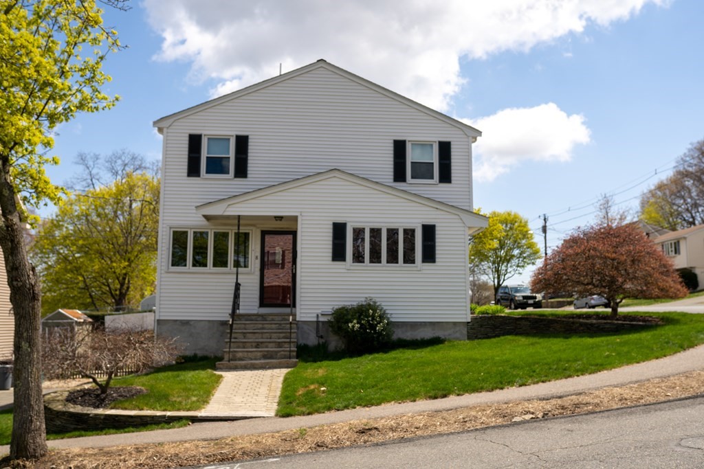 8 Sandra Road Peabody, MA 01960 - Photo 2 of 21 Gallery Image 2