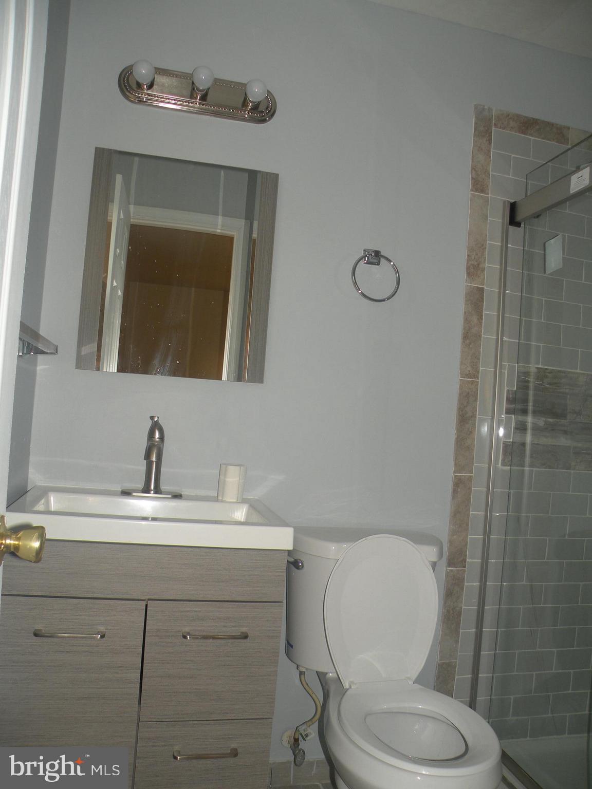 4518 Kinmount Road Lanham, MD 20706 - Photo 18 of 32 Owner's Bath