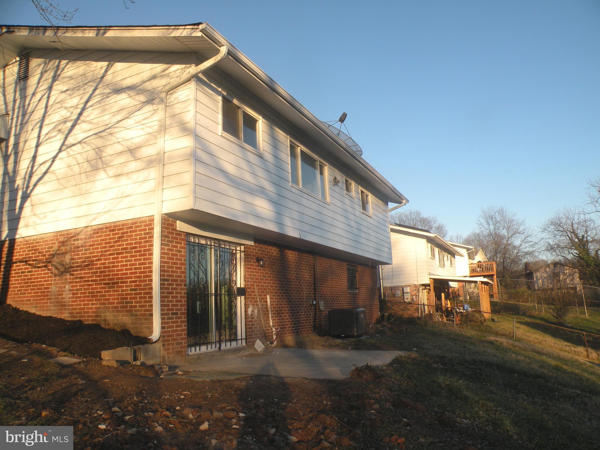 4518 Kinmount Road Lanham, MD 20706 - Photo 7 of 32