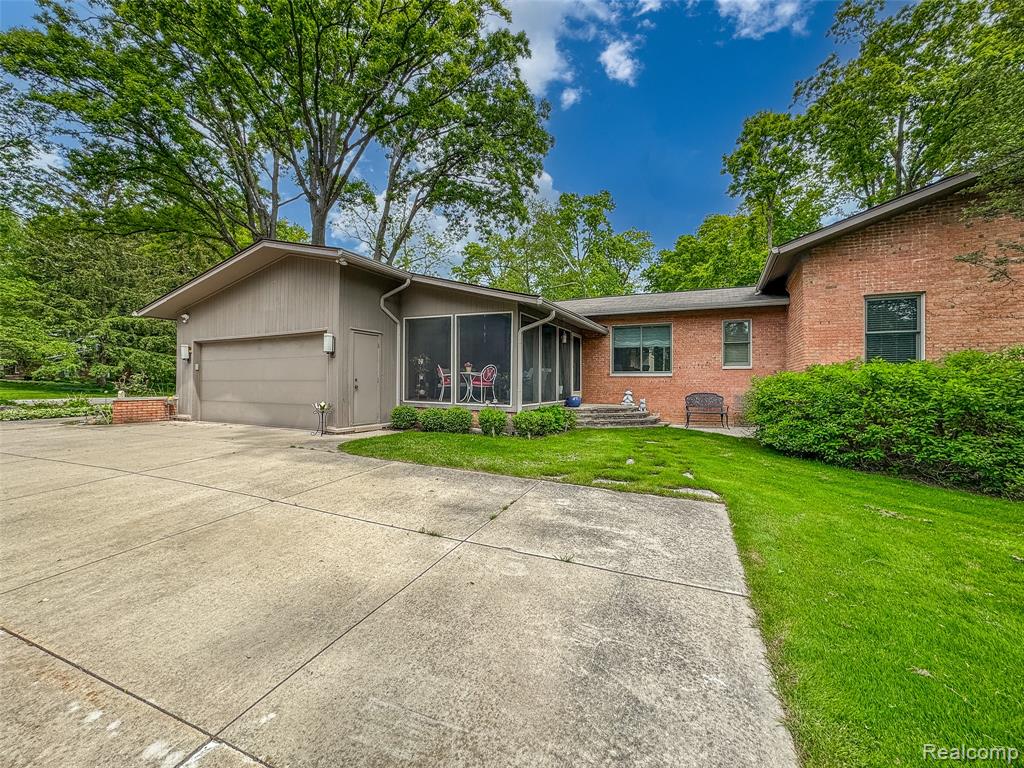 5259 Echo Road Bloomfield Hills, MI 48302 - Photo 46 of 66