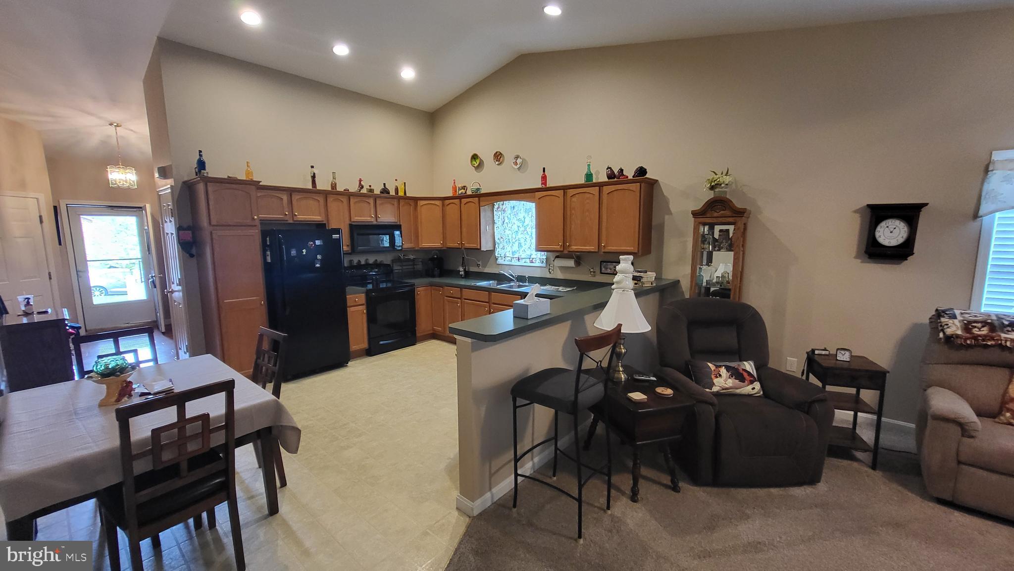 1261 Progress Road Chambersburg, PA 17201 - Photo 4 of 20 Kitchen w/vaulted ceiling
