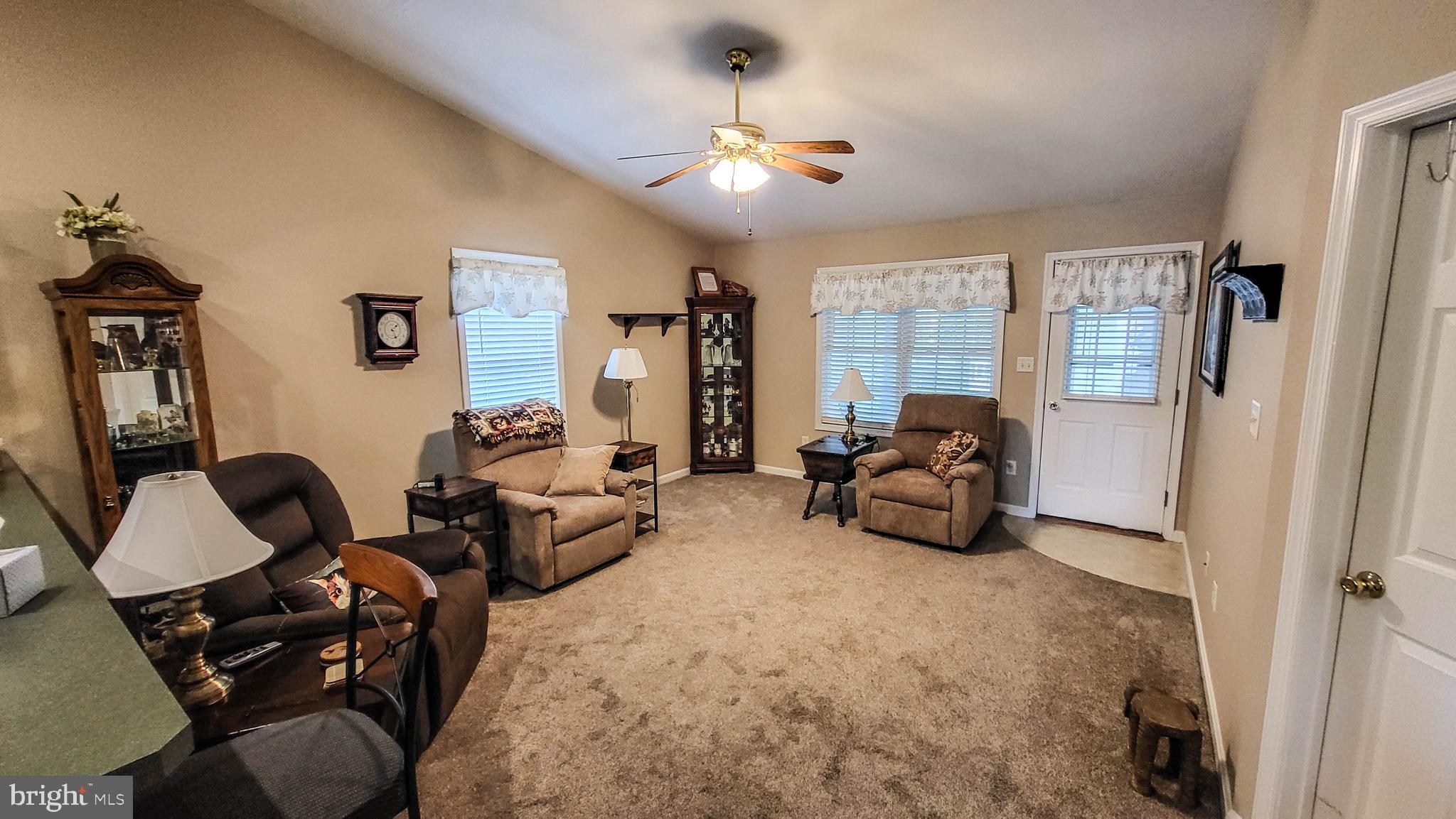 1261 Progress Road Chambersburg, PA 17201 - Photo 7 of 20 Living Room