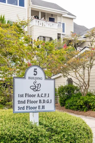 $835,000 | 1551 Ben Sawyer Boulevard, Unit 5J, Mount Pleasant, SC 29464