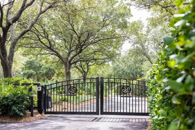 $835,000 | 1551 Ben Sawyer Boulevard, Unit 5J, Mount Pleasant, SC 29464