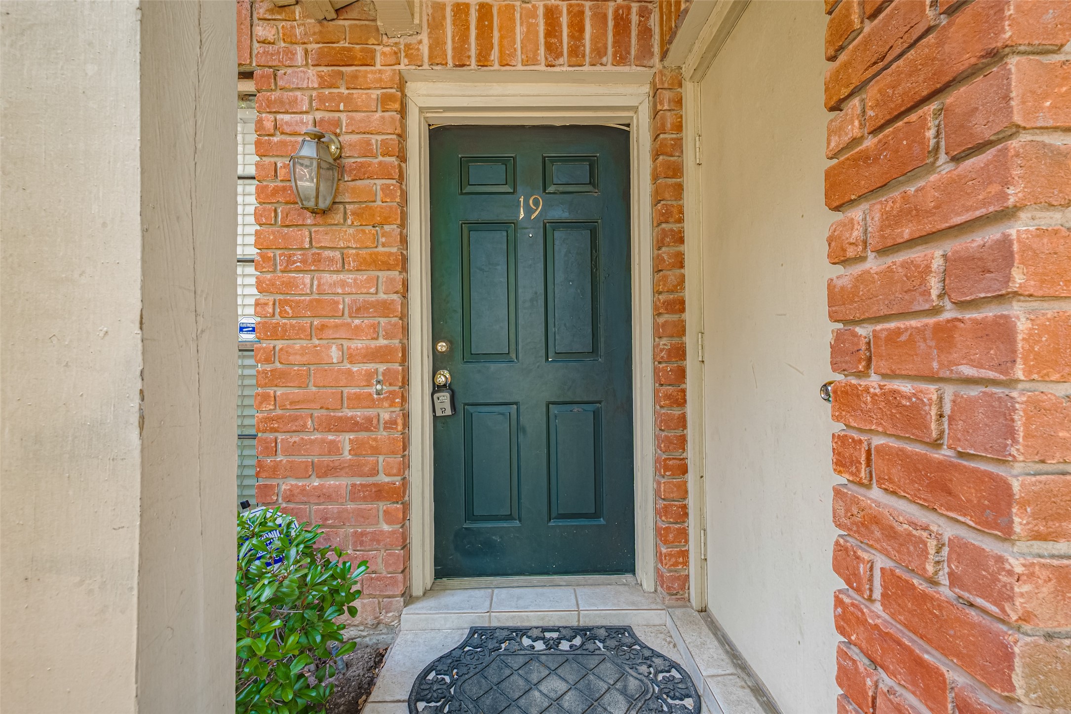2211 South Kirkwood Road, Unit 19 Houston, TX 77077 - Photo 5 of 39 view of front door