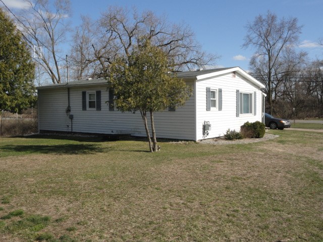 3024 North Woodruff Road Weidman, MI 48893 - Photo 4 of 14 1814259-3.JPG