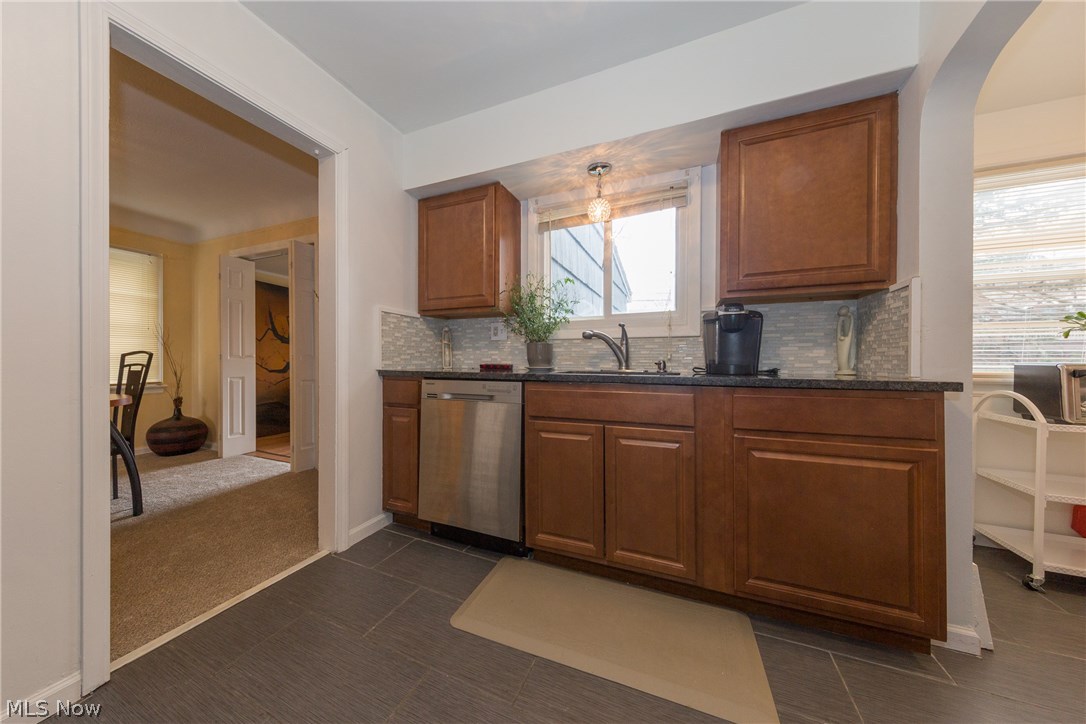 3834 Berkeley Road Cleveland Heights, OH 44118 - Photo 6 of 35 Gallery Image 6